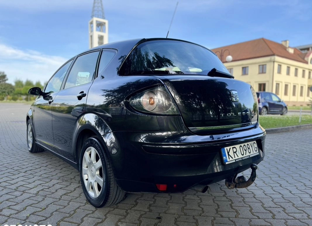 Seat Altea cena 10900 przebieg: 221000, rok produkcji 2006 z Kraków małe 106